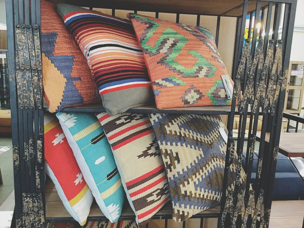 うちむら家具 新しいソファ クッション ฅ W ฅ